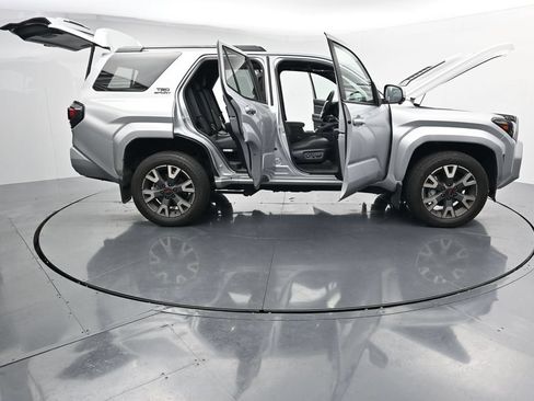 Used 2025 Toyota 4Runner TRD Sport Premium AWD/4WD image 27