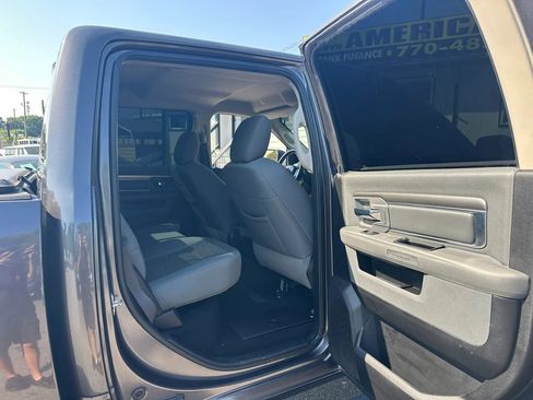 Used 2019 RAM 1500 Big Horn RWD image 17