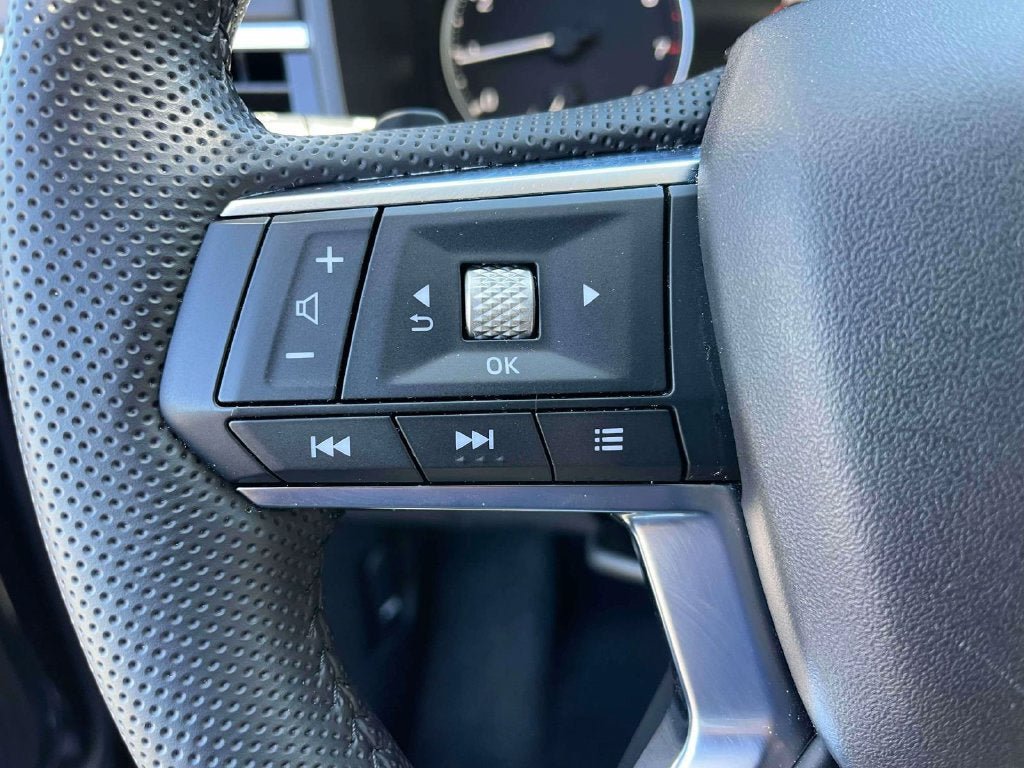 Used 2024 Mitsubishi Outlander SE AWD/4WD image 28