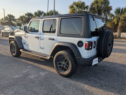 Used 2024 Jeep Wrangler Unlimited Sport AWD/4WD image 6