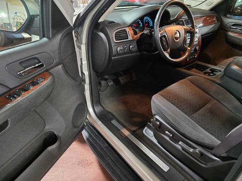 Used 2008 Chevrolet Tahoe LT w/ Convenience Package 1 AWD/4WD image 19