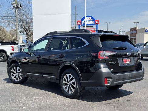 Used 2020 Subaru Outback Premium image 17