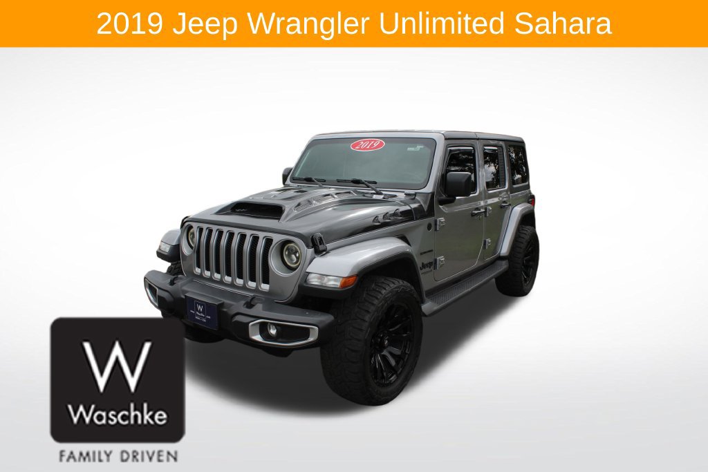 Used 2019 Jeep Wrangler Unlimited Sahara AWD/4WD image 3
