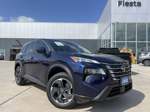 Certified 2024 Nissan Rogue SV image 1