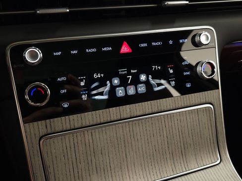 New 2025 Genesis GV80 3.5T Prestige image 30