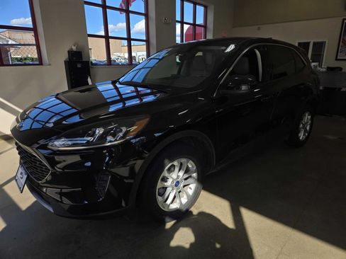 Used 2021 Ford Escape SE AWD/4WD image 2