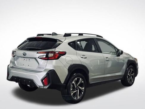 Used 2025 Subaru Crosstrek 2.0i Premium image 6