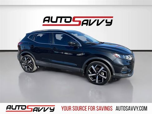 Used 2022 Nissan Rogue Sport SL image 1