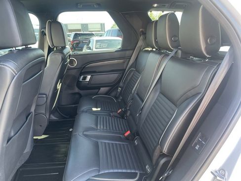 Used 2020 Land Rover Discovery HSE Luxury image 23