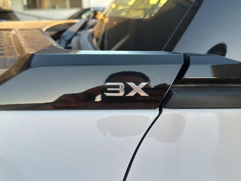 Used 2025 GMC Hummer EV 3X w/ LPO, Sport Package image 15