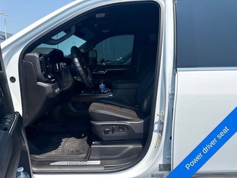 Used 2025 Chevrolet Silverado 3500 High Country w/ Technology Package AWD/4WD image 15