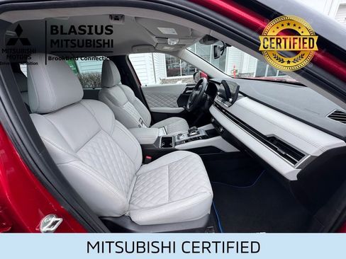 Used 2023 Mitsubishi Outlander SEL AWD/4WD image 32