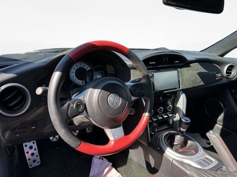 Used 2019 Toyota 86 TRD SE image 11