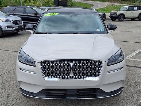 Used 2022 Lincoln Corsair AWD w/ Premium Package image 2