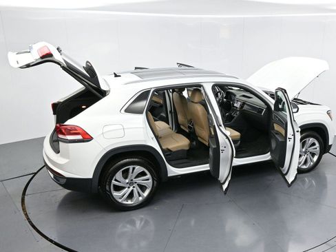 Used 2020 Volkswagen Atlas Cross Sport SEL image 46