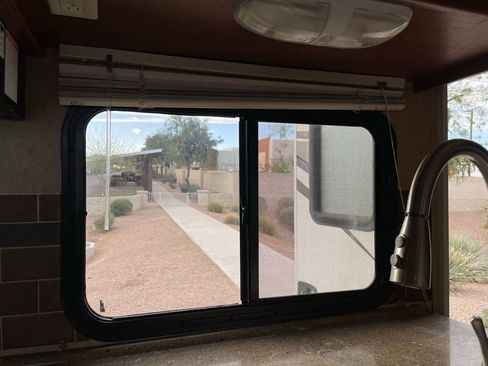 Used 2013 Ford E-450 and Econoline 450 Super Duty w/ Motorhome Prep Pkg image 71