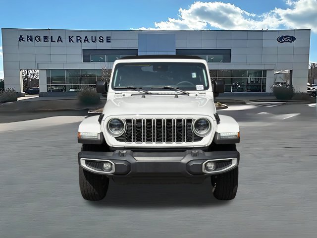 Used 2024 Jeep Wrangler Unlimited Sahara AWD/4WD image 2