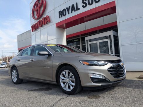 Used 2025 Chevrolet Malibu LT FWD image 1