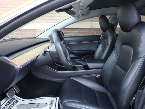 Used 2018 Tesla Model 3 Long Range RWD image 14
