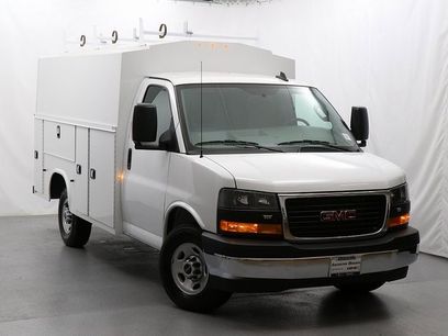 New 2025 GMC Savana 3500 w/ Power Convenience Package