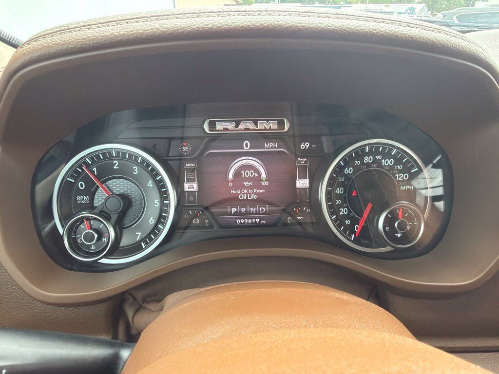 Used 2021 RAM 1500 Laramie AWD/4WD image 13
