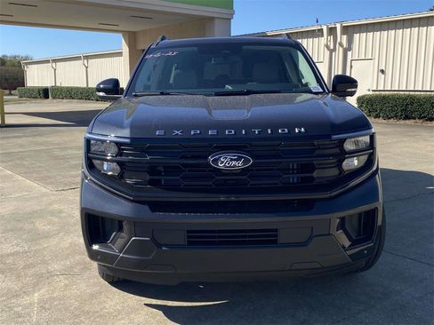 New 2025 Ford Expedition Max Active image 8