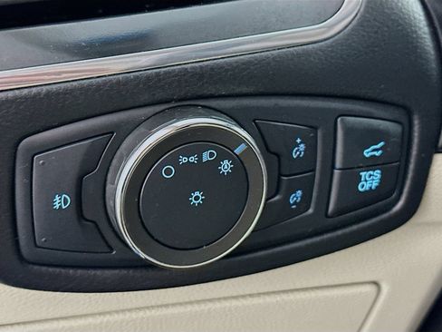 Used 2020 Ford Edge Titanium AWD/4WD image 10