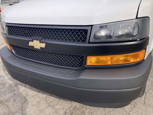 Used 2021 Chevrolet Express 2500 Work Van w/ Driver Convenience Package image 10