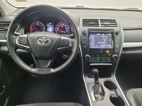 Used 2016 Toyota Camry SE w/ Moonroof Package image 22