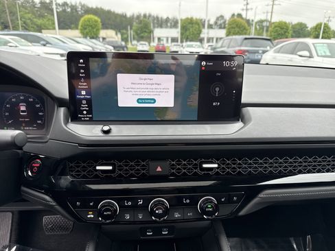 Certified 2025 Honda Accord Touring image 24