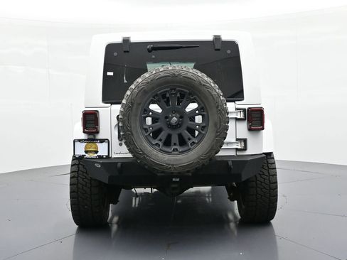 Used 2013 Jeep Wrangler Unlimited Sahara w/ Connectivity Group AWD/4WD image 7