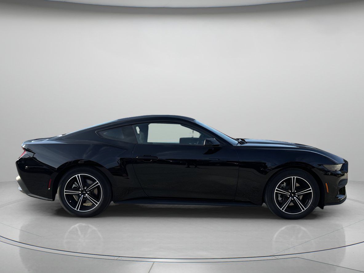 Certified 2025 Ford Mustang Coupe RWD image 2