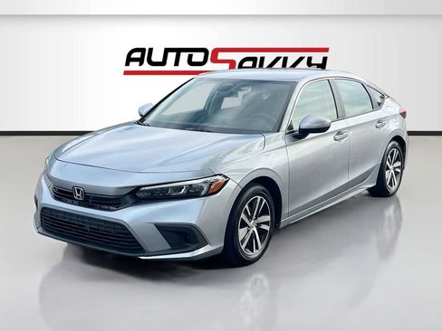 Used 2023 Honda Civic LX image 3