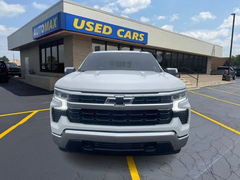 Used 2024 Chevrolet Silverado 1500 LT w/ Convenience Package II image 3
