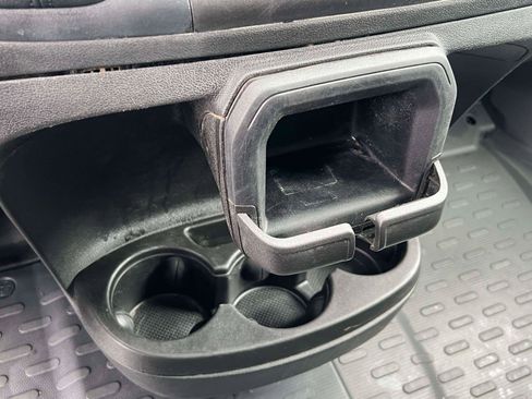 Used 2025 RAM ProMaster 2500 w/ Convenience Group FWD image 13