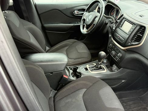 Used 2015 Jeep Cherokee Latitude image 21