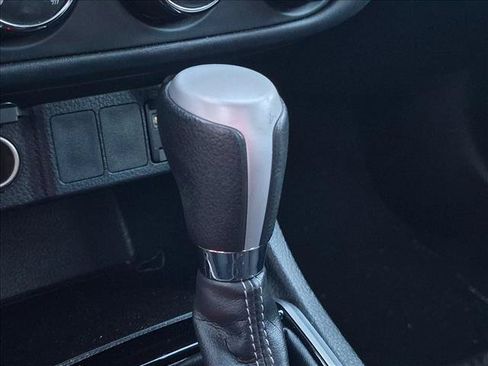 Used 2017 Toyota Corolla L FWD image 22