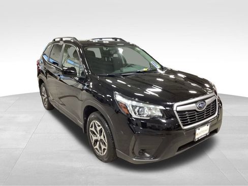 Used 2020 Subaru Forester Premium image 4