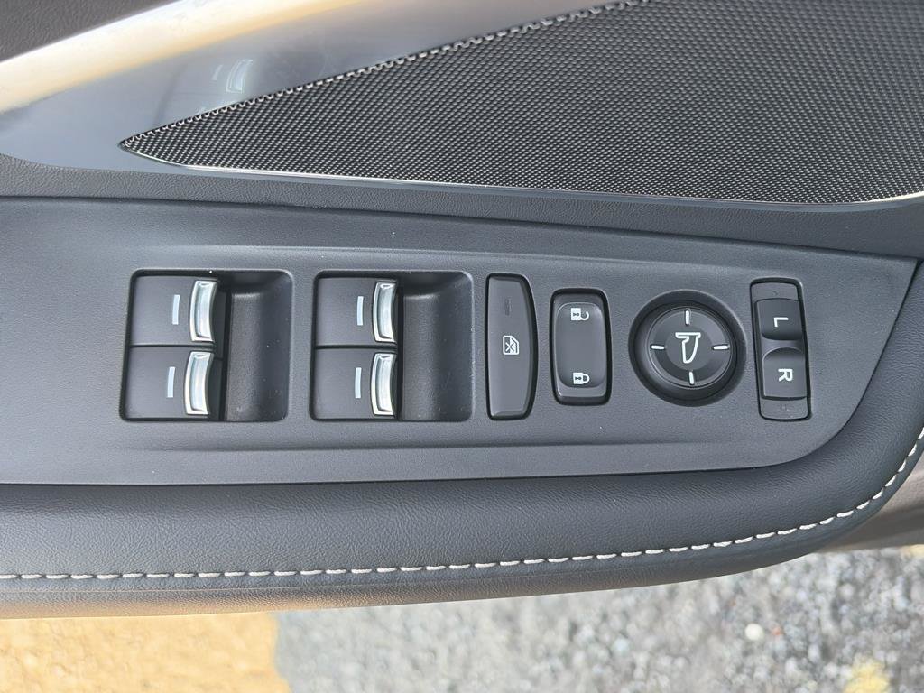 Certified 2025 Acura RDX SH-AWD image 23