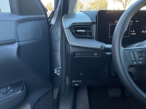 New 2026 Nissan Kicks S image 24