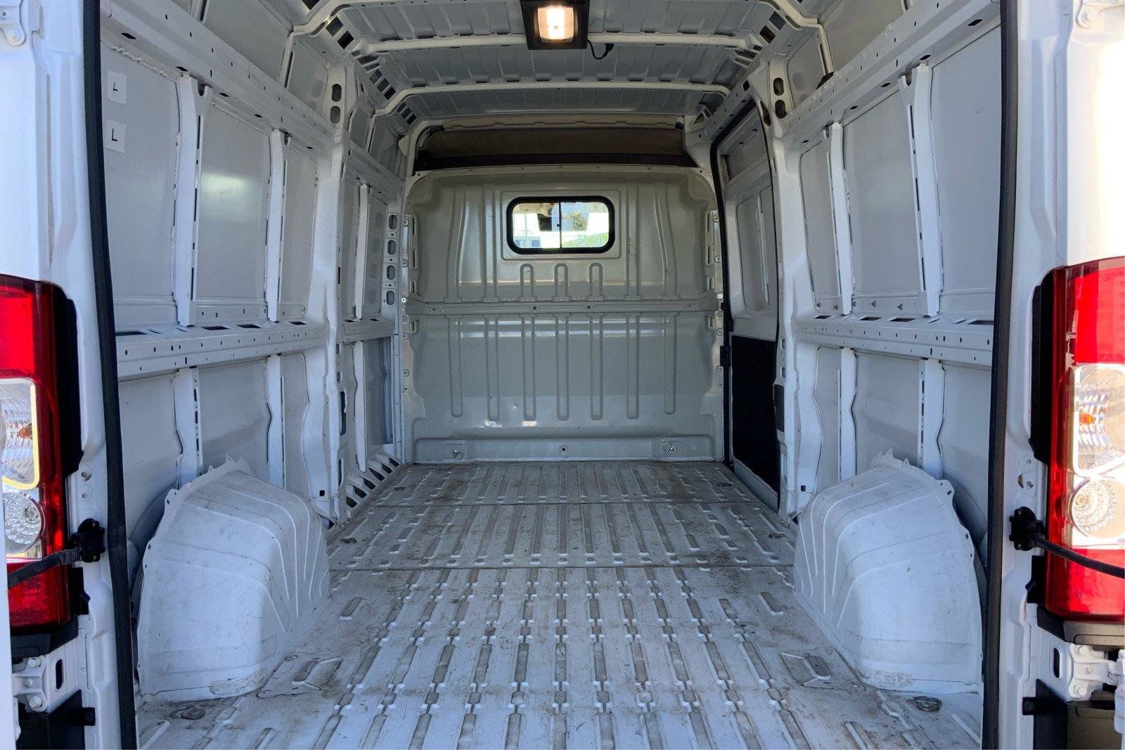 Used 2025 RAM ProMaster 3500 w/ Convenience Group FWD image 12