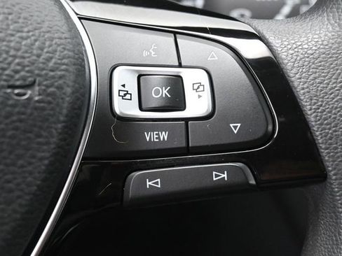 Used 2020 Volkswagen Tiguan S image 17