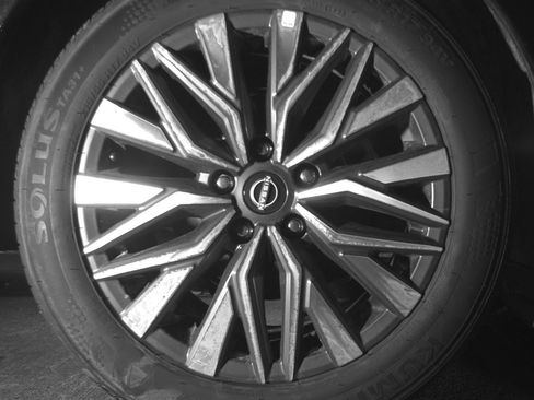 Used 2025 Nissan Altima 2.5 SV image 15