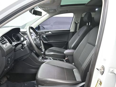 Used 2020 Volkswagen Tiguan SE FWD image 9