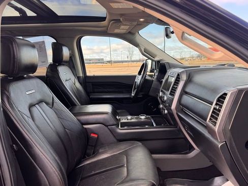 Used 2019 Ford Expedition Platinum image 23