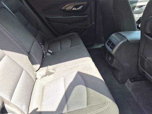 Used 2023 GMC Terrain SLE w/ Driver Convenience Package FWD image 28