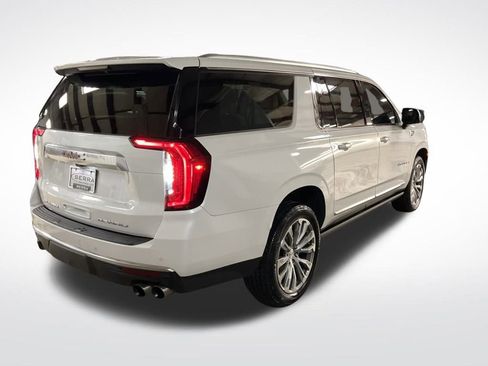 Used 2021 GMC Yukon XL Denali w/ Denali Premium Package image 5