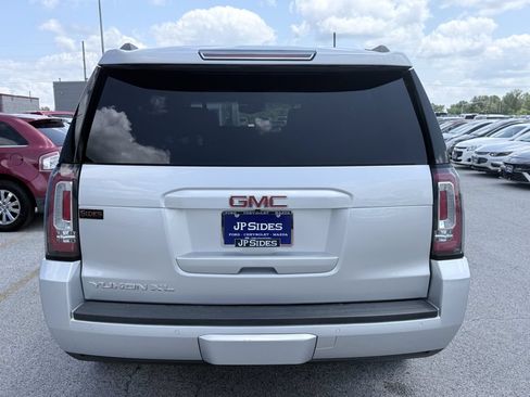 Used 2019 GMC Yukon XL SLT w/ Open Road Package AWD/4WD image 6