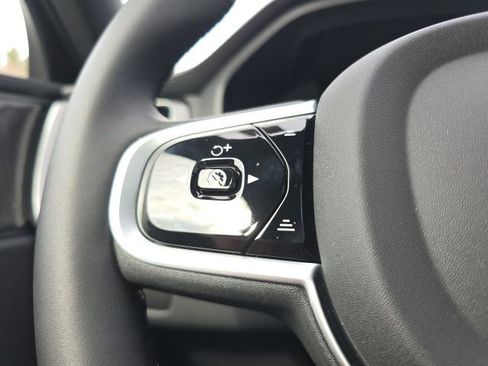 New 2026 Volvo XC60 B5 Ultra w/ Climate Package image 28