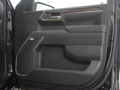 Used 2023 GMC Sierra 1500 SLT w/ SLT Premium Plus Package image 9